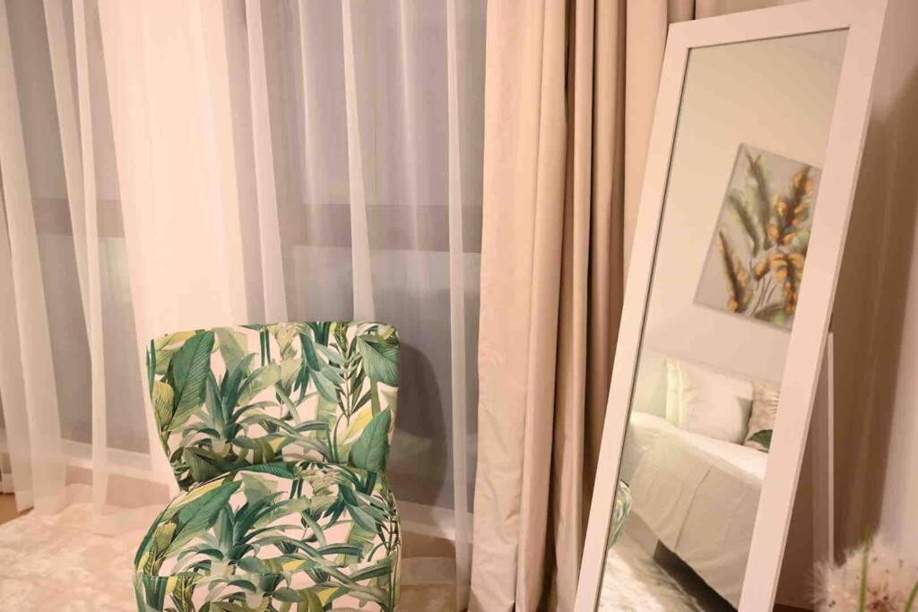 Brand New Furniture . Close To Dubai Mall. Eksteriør bilde