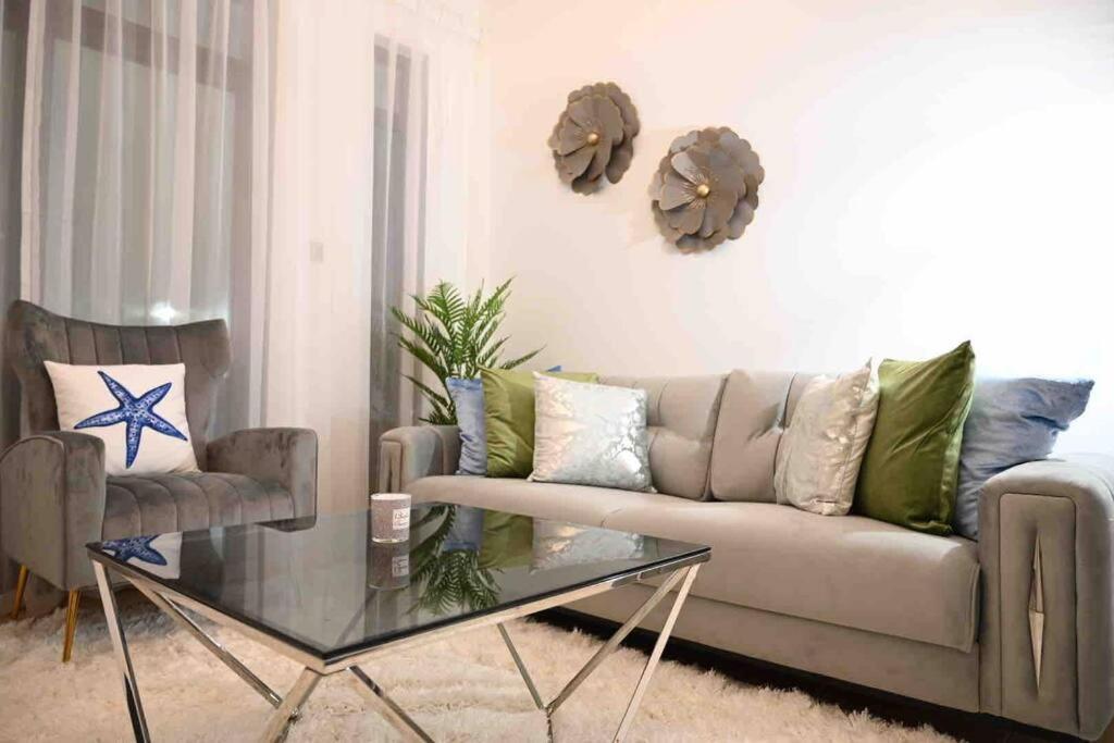 Brand New Furniture . Close To Dubai Mall. Eksteriør bilde