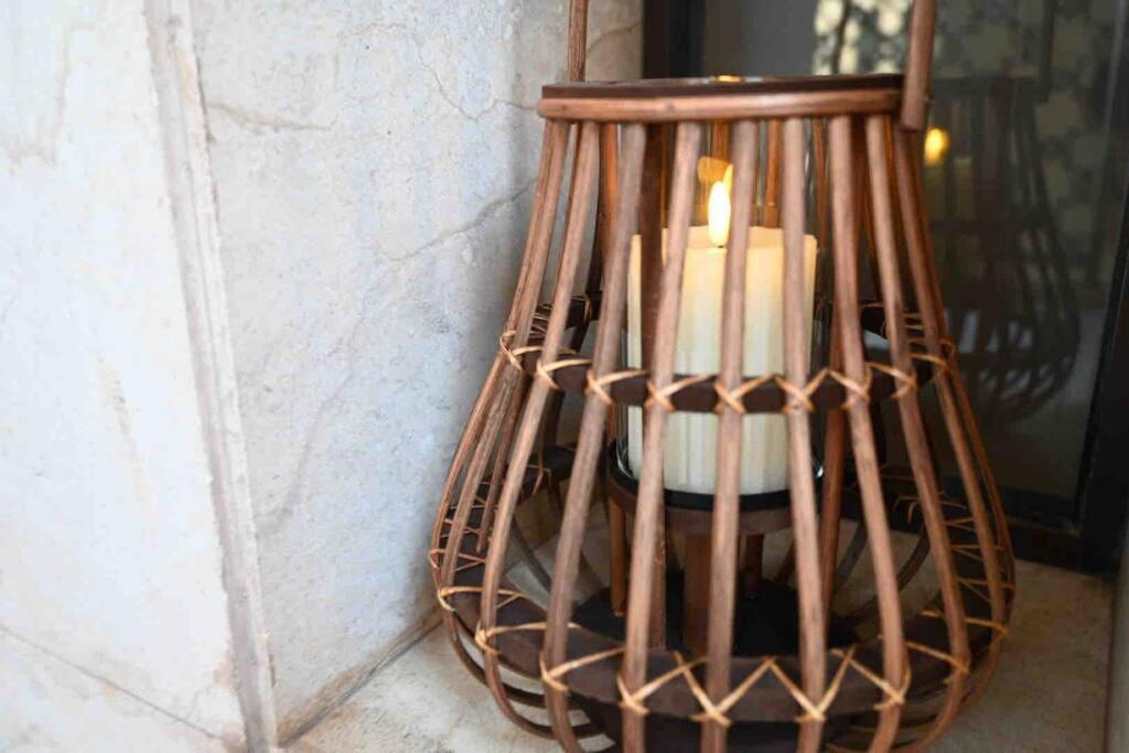 Brand New Furniture . Close To Dubai Mall. Eksteriør bilde