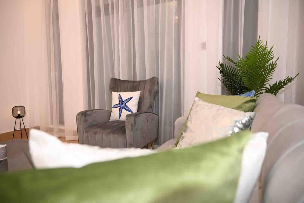 Brand New Furniture . Close To Dubai Mall. Eksteriør bilde
