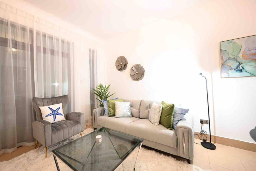 Brand New Furniture . Close To Dubai Mall. Eksteriør bilde
