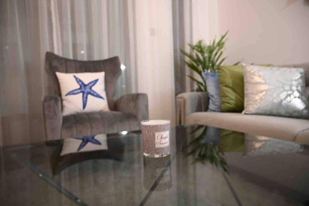 Brand New Furniture . Close To Dubai Mall. Eksteriør bilde